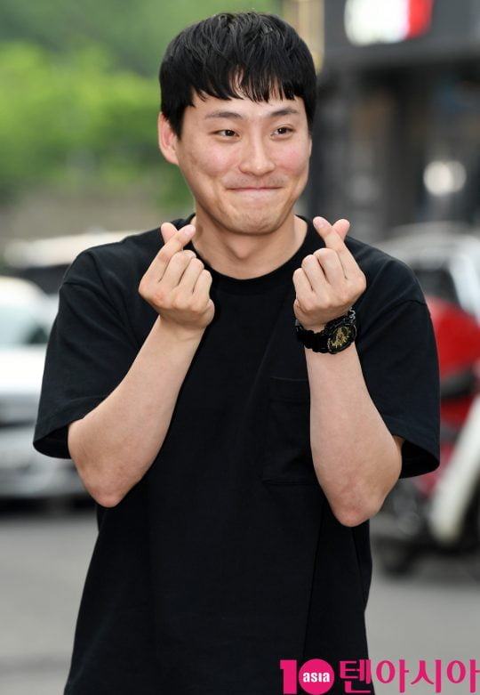 배우 한규원이 12일 오후 서울 상암동 한 음식점에서 열린 tvN 토일드라마 ‘자백’ 종방연에 참석하고 있다.
