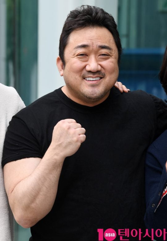 배우 마동석이 13일 오후 서울 목동 SBS본사에서 열린 영화 ‘악인전’ 홍보차 SBS 파워FM 두시탈출 컬투쇼에 참석했다.