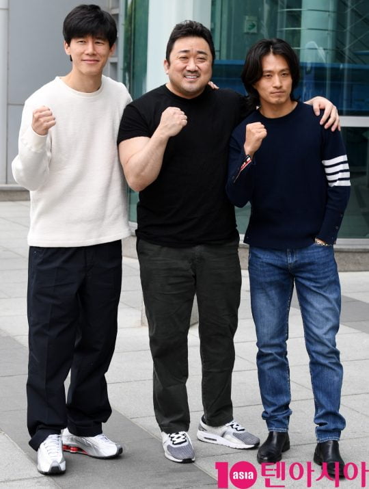 배우 김무열,마동석,김성규(왼쪽부터)가 13일 오후 서울 목동 SBS본사에서 열린 영화 ‘악인전’ 홍보차 SBS 파워FM 두시탈출 컬투쇼를 참석했다.