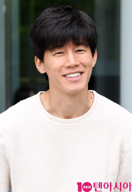 배우 김무열이 13일 오후 서울 목동 SBS본사에서 열린 영화 ‘악인전’ 홍보차 SBS 파워FM 두시탈출 컬투쇼에 참석했다.
