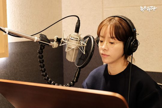 영화 ‘김복동’ 내레이션에 참여한 배우 한지민. /사진제공=엣나인필름