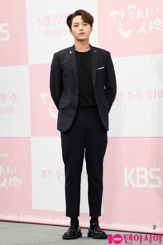 배우 김명수