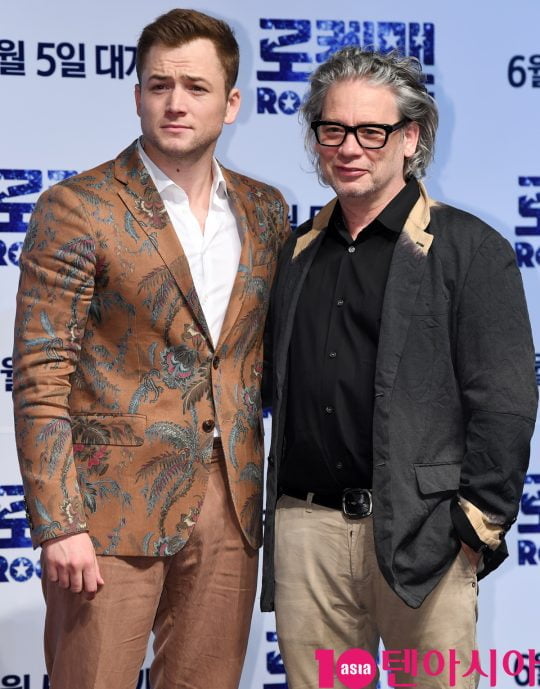 배우 태런 에저튼(Taron Egerton)과 덱스터 플레처 감독이 23일 오전 서울 신천동 롯데시네마 월드타워에서 열린 영화 [로켓맨] 내한 기자간담회에 참석하고 있다.