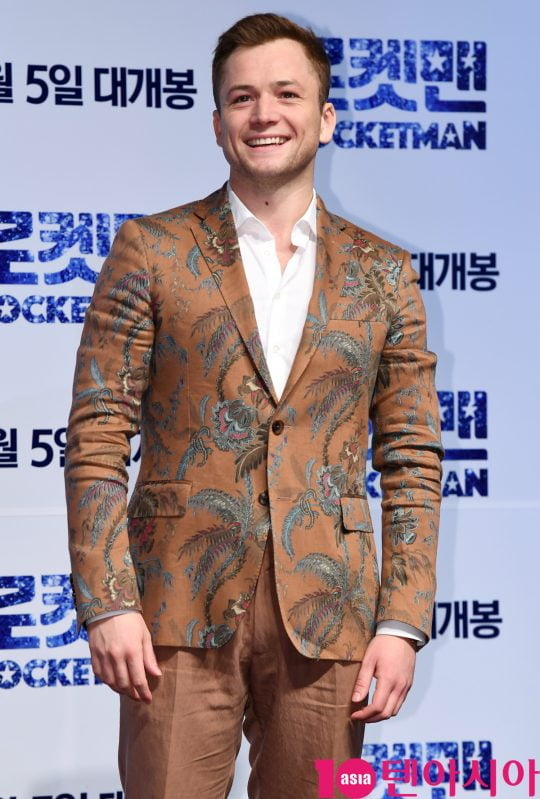 배우 태런 에저튼(Taron Egerton)이 23일 오전 서울 신천동 롯데시네마 월드타워에서 열린 영화 [로켓맨] 내한 기자간담회에 참석하고 있다.