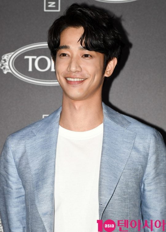 타이완 배우 류이호가 23일 오후 서울 을지로7가 동대문디자인플라자에서 열린 토즈, No Code”슈커(Shoeker)03′ 론칭 행사에 참석하고 있다.