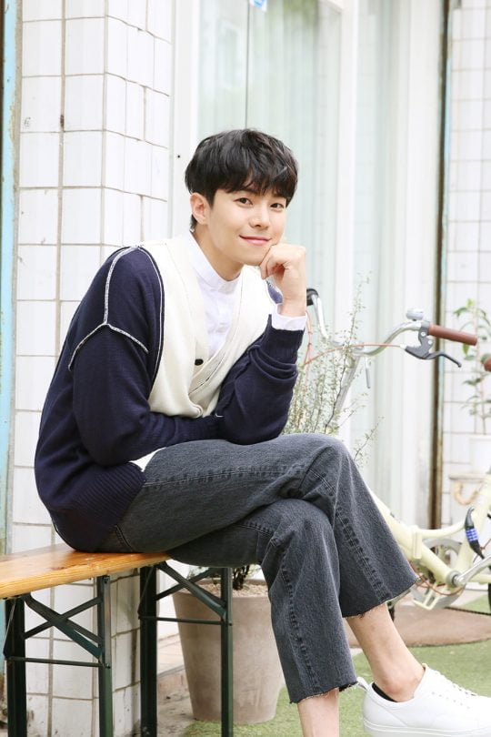 박은석은 “‘닥터 프리즈너’ 출연 배우들이 다들 쟁쟁해서 밀리지 않으려고 연습과 연구를 철저히했다”고 밝혔다. / 사진제공=제이에스픽쳐스