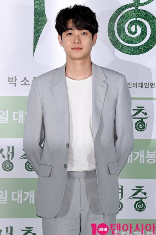 배우 최우식이 28일 오후 용산구 한강로 CGV용산 아이파크몰에서 열린 영화 ‘기생충'(봉준호 감독) 언론시사회에 참석하고 있다.