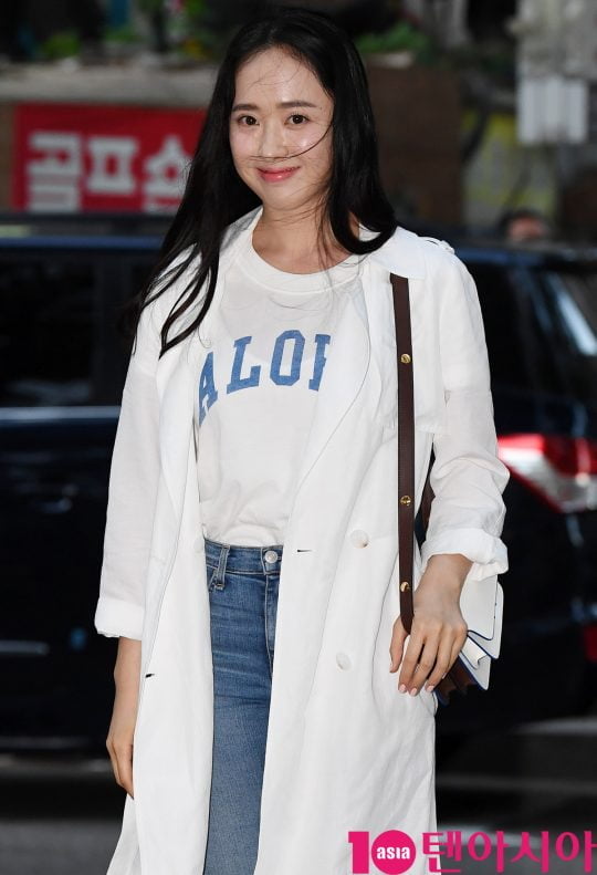 배우 김민정이 28일 오후 서울 여의도 한 음식점에서 열린 KBS 2TV 월화드라마 ‘국민 여러분!’ 종방연에 참석하고 있다.