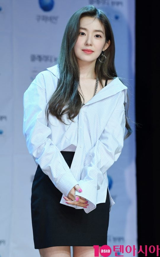 걸그룹 레드벨벳 아이린이 29일 오후 서울 청담동 일지아트홀에서 열린 쿠퍼비전코리아X레드벨벳 아이린 팬사인회에 참석하고 있다.
