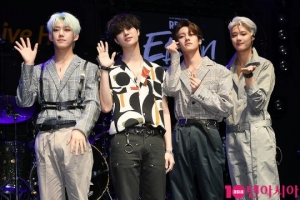 [TEN 현장] 아이즈, 풋풋함 벗고 정통 밴드로···&#34;이제는 퇴폐美&#34;