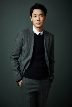 장율, 아사 가문 제관으로 &#39;아스달 연대기&#39; 합류...송중기와 호흡