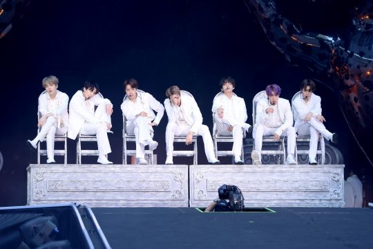 그룹 방탄소년단이 영국 런던 웸블리 스타디움에서 월드 투어 ‘러브 유어셀프 : 스피크 유어셀프(LOVE YOURSELF: SPEAK YOURSELF)’를 열었다. / 제공=빅히트엔터테인먼트