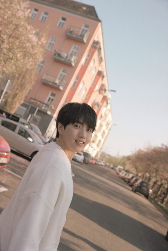 산들은 “울타리를 쳐놓고 그 틀에 저를 가두기 싫다. 한계 없는 노래를 하고 싶다”고 말했다. / 사진제공=WM엔터테인먼트