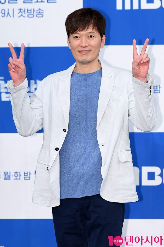 ‘검법남녀2’에서 법의학자 백범 역을 맡은 배우 정재영./이승현 기자 Ish87@