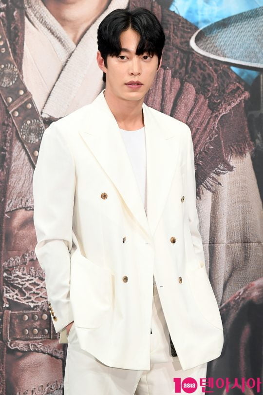 배우 송원석이 4일 오후 서울 논현동 임피리얼팰리스 호텔에서 열린 TV조선 새 주말드라마 ‘조선생존기’ 제작발표회에 참석했다./이승현 기자 Ish87@