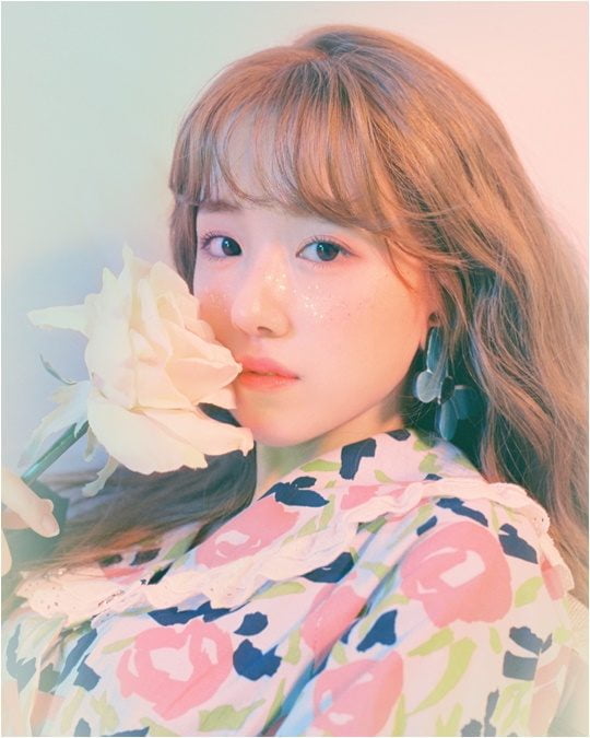 지난 5월 28일 첫 미니 앨범 ‘안녕, 뜨거웠던 우리’를 발매한 가수 보라미유./ 사진제공=쇼파르뮤직