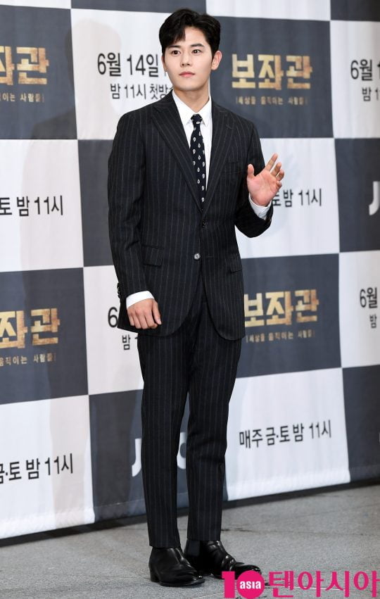 배우 김동준이 13일 오후 서울 강남구 논현동 임피리얼 팰리스 호텔에서 열린 JTBC 새 금토드라마 ‘보좌관’ 제작발표회에 참석하고 있다.