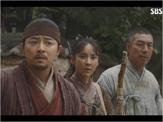 지난 15일 방영된 SBS 드라마 ‘녹두꽃’ 방송화면.