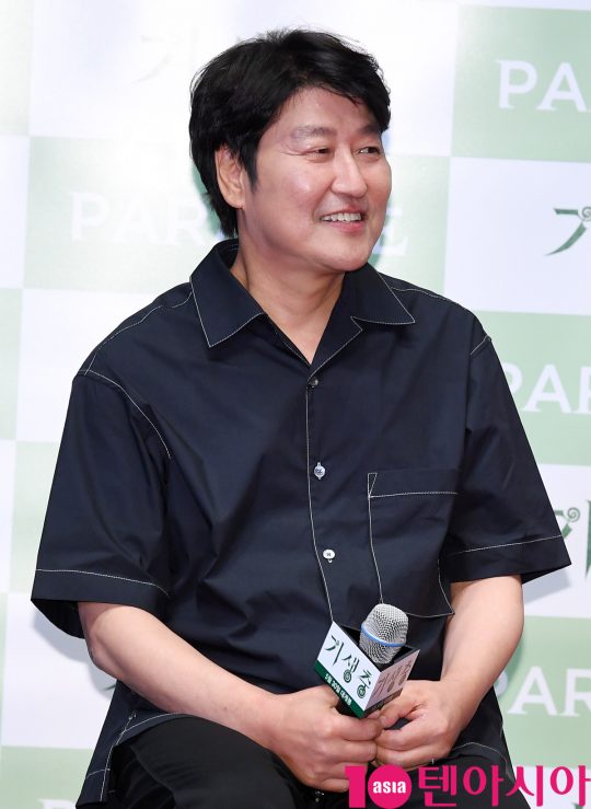 [TEN PHOTO]송강호 &#39;칸의 대배우 미소&#39;