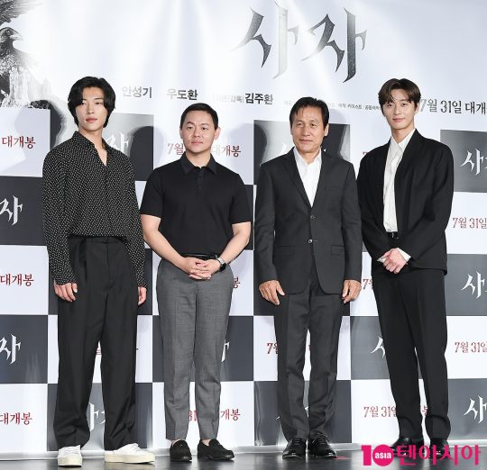 우도환(왼쪽부터), 김주환, 안성기, 박서준