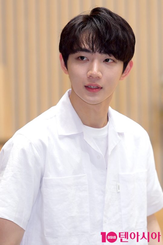 가수 안형섭