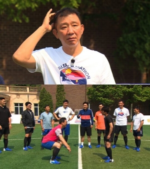 '뭉쳐야 찬다' 안정환 감독, 특단의 조치 '8세 훈련법' 실시