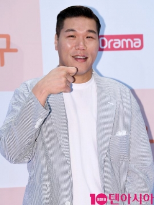 &#39;밥친구&#39; 서장훈 &#34;식사예절 없는 사람과 밥 안먹어...혼밥 즐긴다&#34;