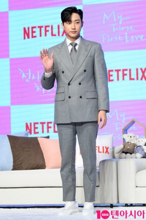 B1A4 출신 진영, 오늘(20일) 입대...사회복무요원 대체 군복무