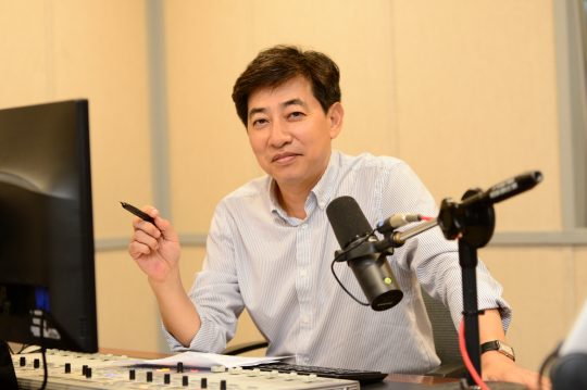 김성준 전 SBS 앵커./사진제공=SBS