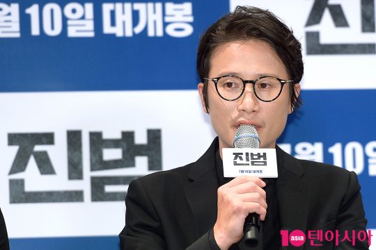 배우 송새벽
