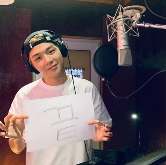 강다니엘의 몽환적인 프로필 사진...솔로 데뷔 기대감도 ‘폭발’