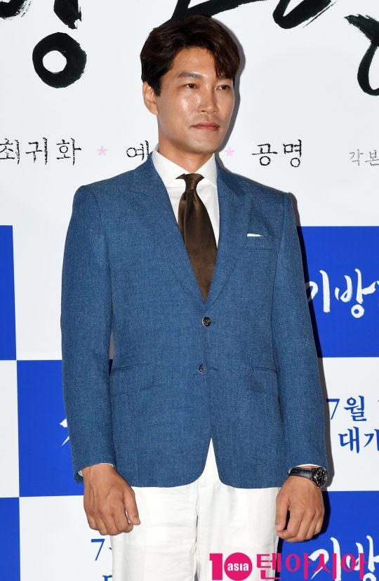 배우 최귀화가 2일 오후 서울 한강로3가 CGV 용산아이파크몰점에서 열린 영화 ‘기방도령’ 언론시사회에 참석하고 있다.