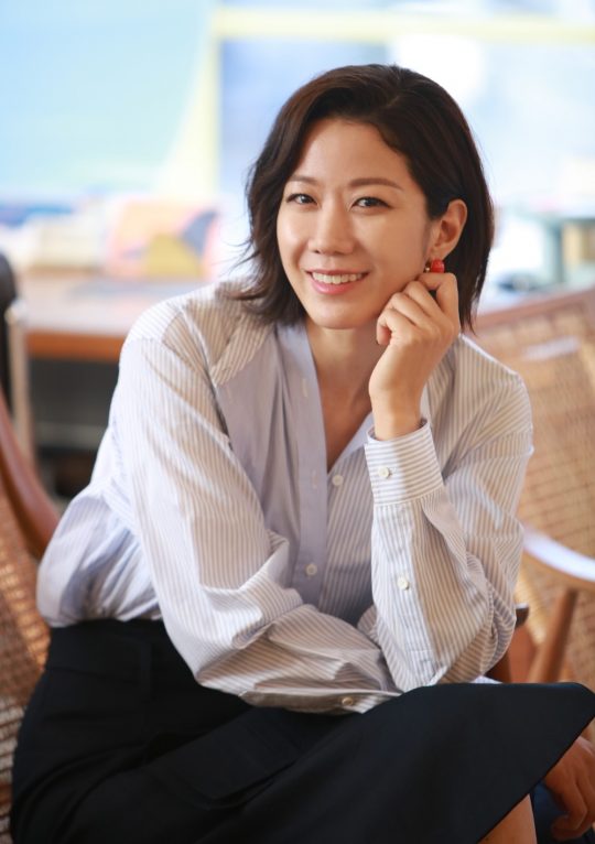 영화 ‘비스트’에서 마약 브로커 춘배를 맡아 파격 변신을 선보인 배우 전혜진./ 사진제공=NEW