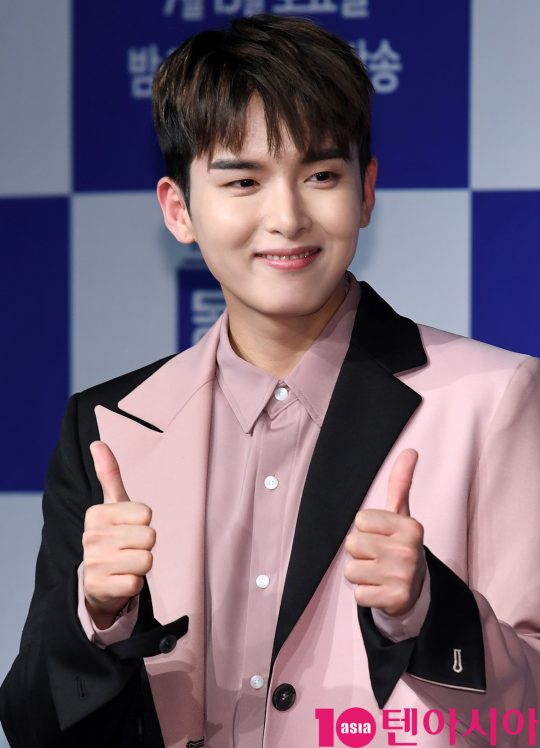 [TEN PHOTO]슈퍼주니어 려욱 &#39;방송에 많이 나오고 싶은 15년차 가수&#39;