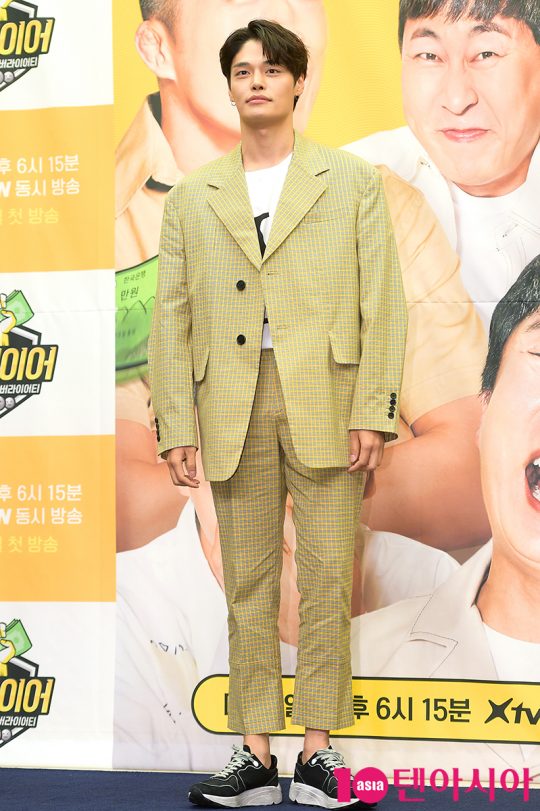 모델 정혁