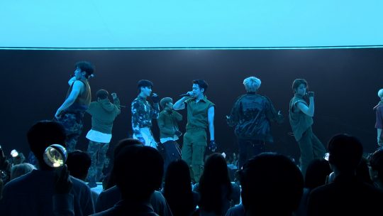 '런웨이브' SF9, 규현 노래 열창…"연습생 시절 많이 불렀다"