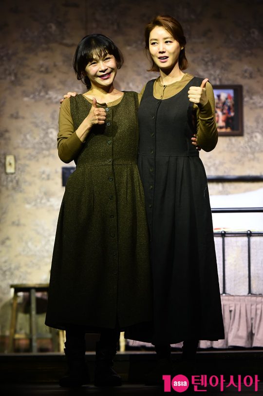 배우 길해연(왼쪽), 김성령. / 서예진 기자 yejin@