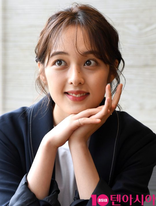 영화 ‘굿바이 썸머’ 에서 열연한 김보라가 17일 서울 삼청동 한 카페에서 텐아시아와 인터뷰하고 있다.