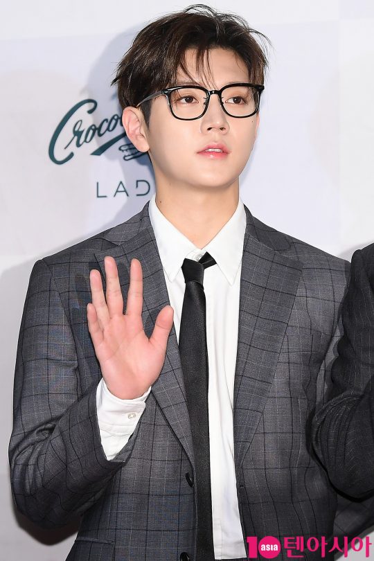 그룹 뉴이스트 렌