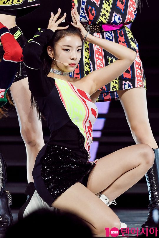 그룹 ITZY 리아