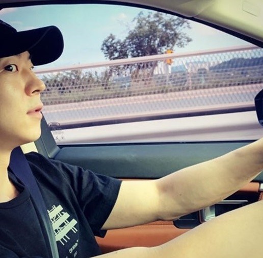 박유천 계정으로 보이는 SNS 속 박유환.