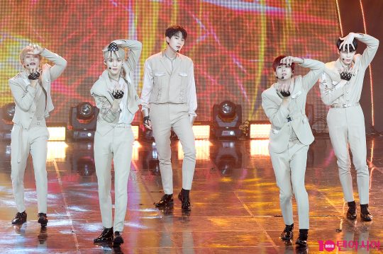 그룹 크나큰