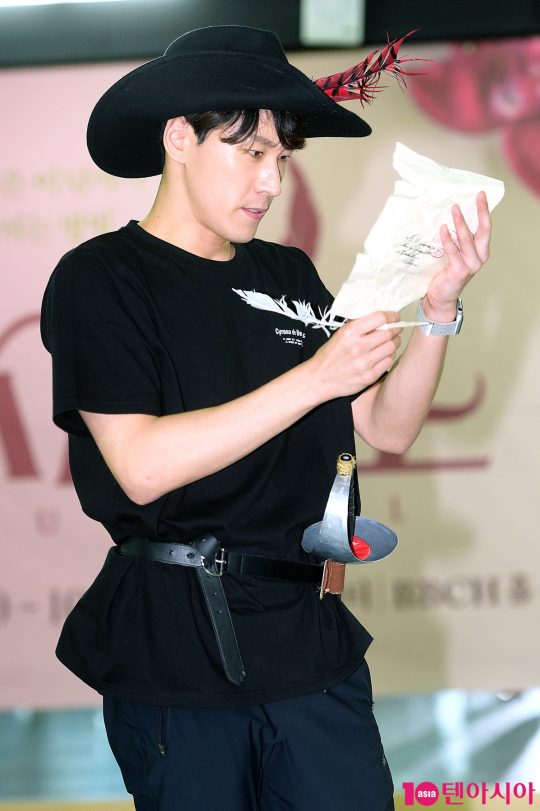 배우 조형균
