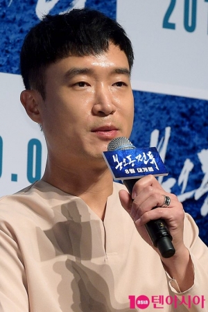 '봉오동 전투' 조우진 “유해진, 상상 이상의 달리기 속도...못 따라갔다”