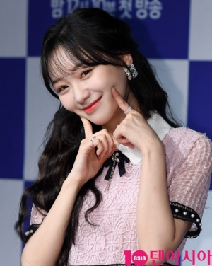 '동네앨범' 러블리즈 류수정 “레트로한 감성...선배들과 잘 맞아”