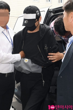 '성폭행 혐의' 강지환, 결국 검찰에 송치...마스크 쓰고 '묵묵부답'(종합)