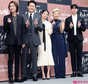 &#39;악마가 너의 이름을 부를 때&#39; 정경호X박성웅, 스타와 악마로 다시 만나다(종합)