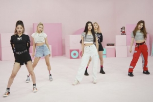 ITZY, '아이돌룸'서 신곡 'ICY' 무대 방송 최초 공개