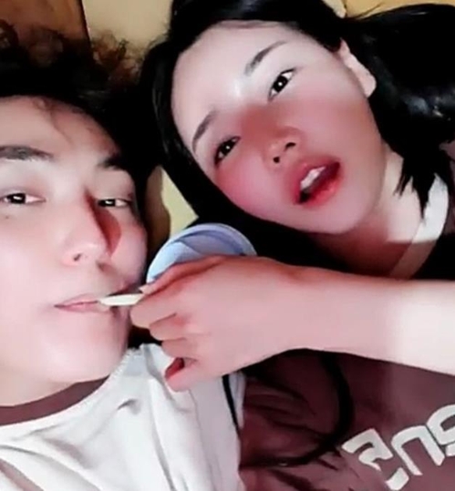가수 강타(왼쪽)·레이싱 모델 우주안. / 우주안의 SNS 영상 캡처