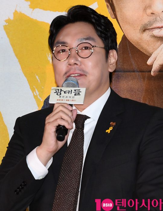 배우 조진웅이 13일 오후 서울 한강로 CGV 용산아이파크몰에서 열린 영화 ‘광대들:풍문조작단’ 언론시사회에 참석했다. /조준원 기자 wizard333@